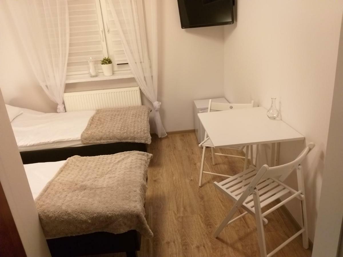 Pokoje Goscinne Venezia Czaplinek Exterior foto