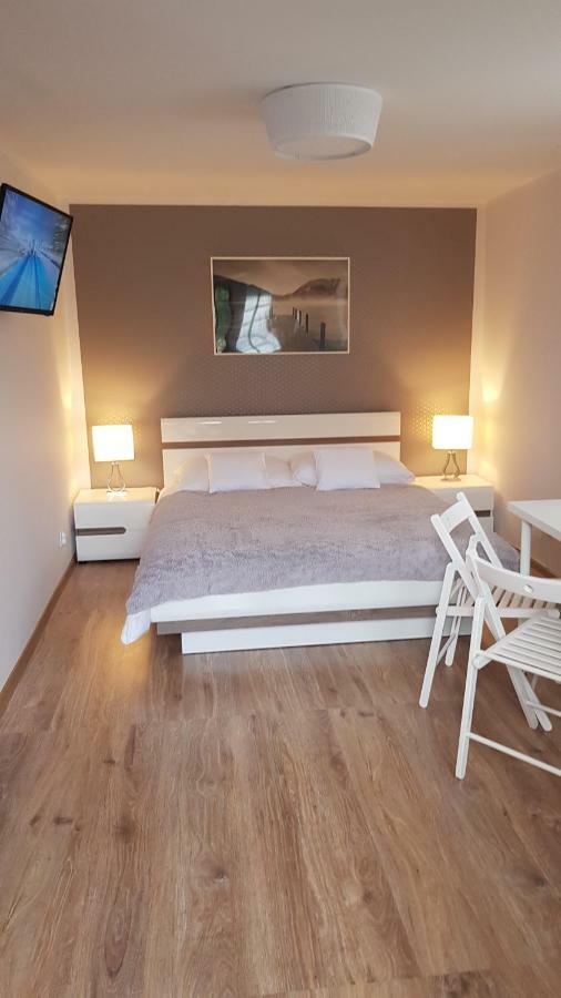 Pokoje Goscinne Venezia Czaplinek Exterior foto