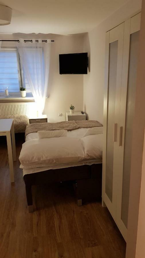 Pokoje Goscinne Venezia Czaplinek Exterior foto