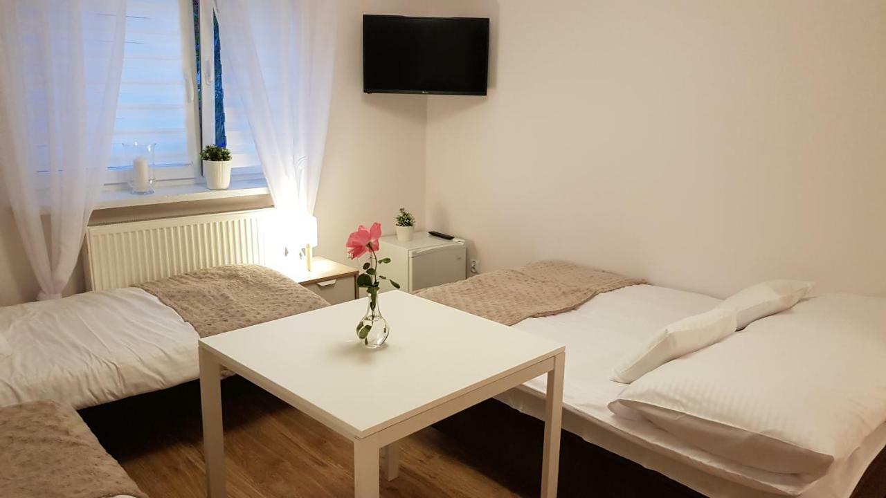 Pokoje Goscinne Venezia Czaplinek Exterior foto