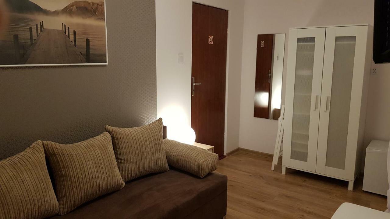 Pokoje Goscinne Venezia Czaplinek Exterior foto