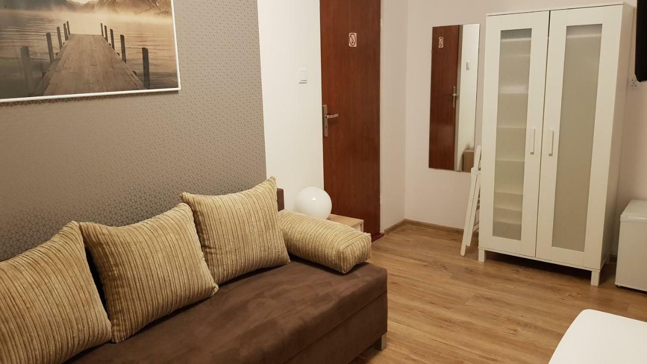 Pokoje Goscinne Venezia Czaplinek Exterior foto
