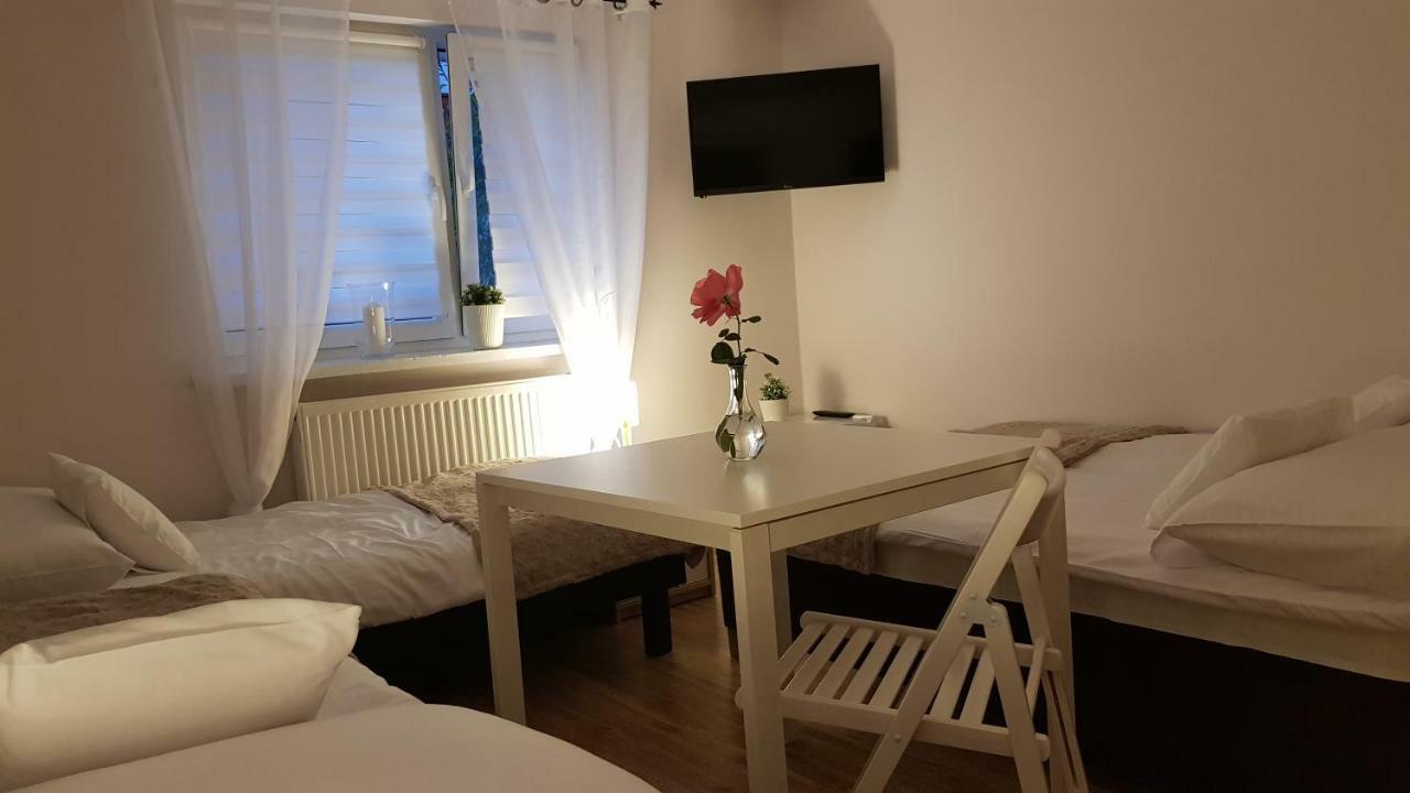 Pokoje Goscinne Venezia Czaplinek Exterior foto
