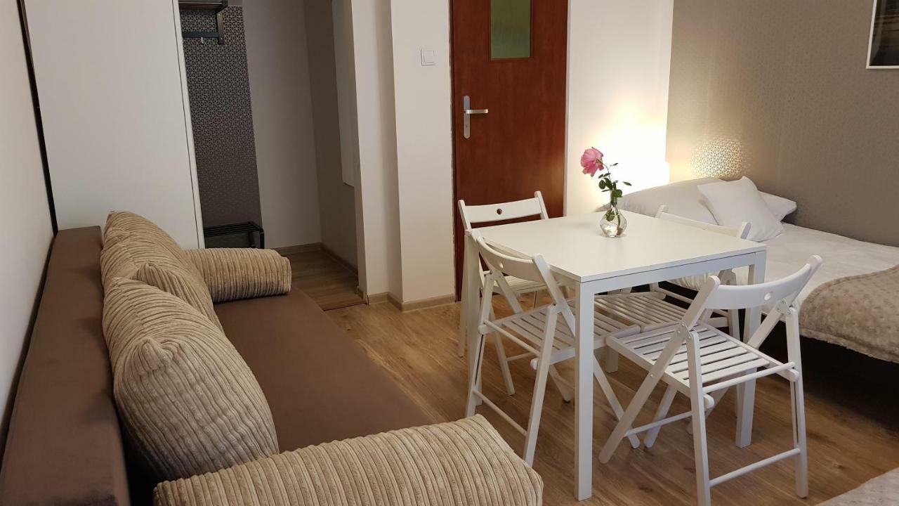 Pokoje Goscinne Venezia Czaplinek Exterior foto