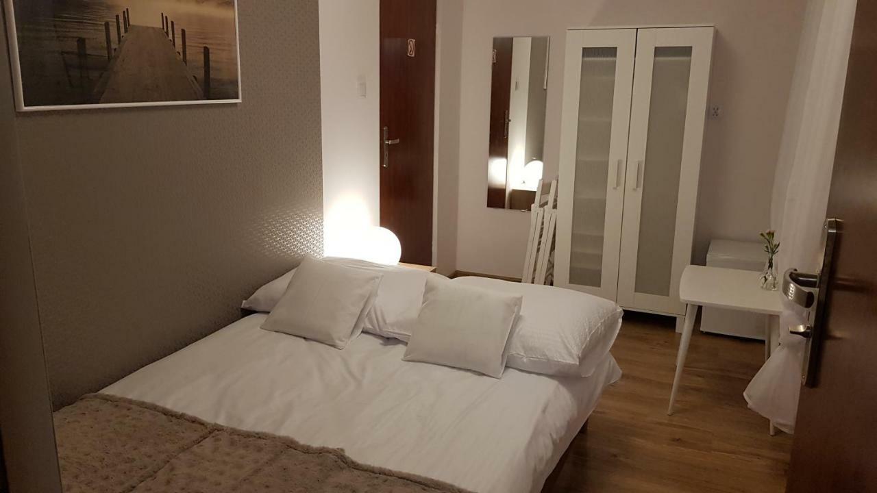 Pokoje Goscinne Venezia Czaplinek Exterior foto
