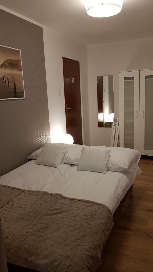 Pokoje Goscinne Venezia Czaplinek Exterior foto